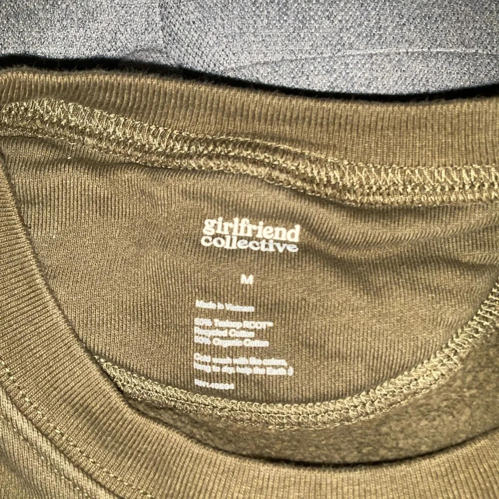 Girlfriend Collective Olive Green Top - Picture 4 of 5